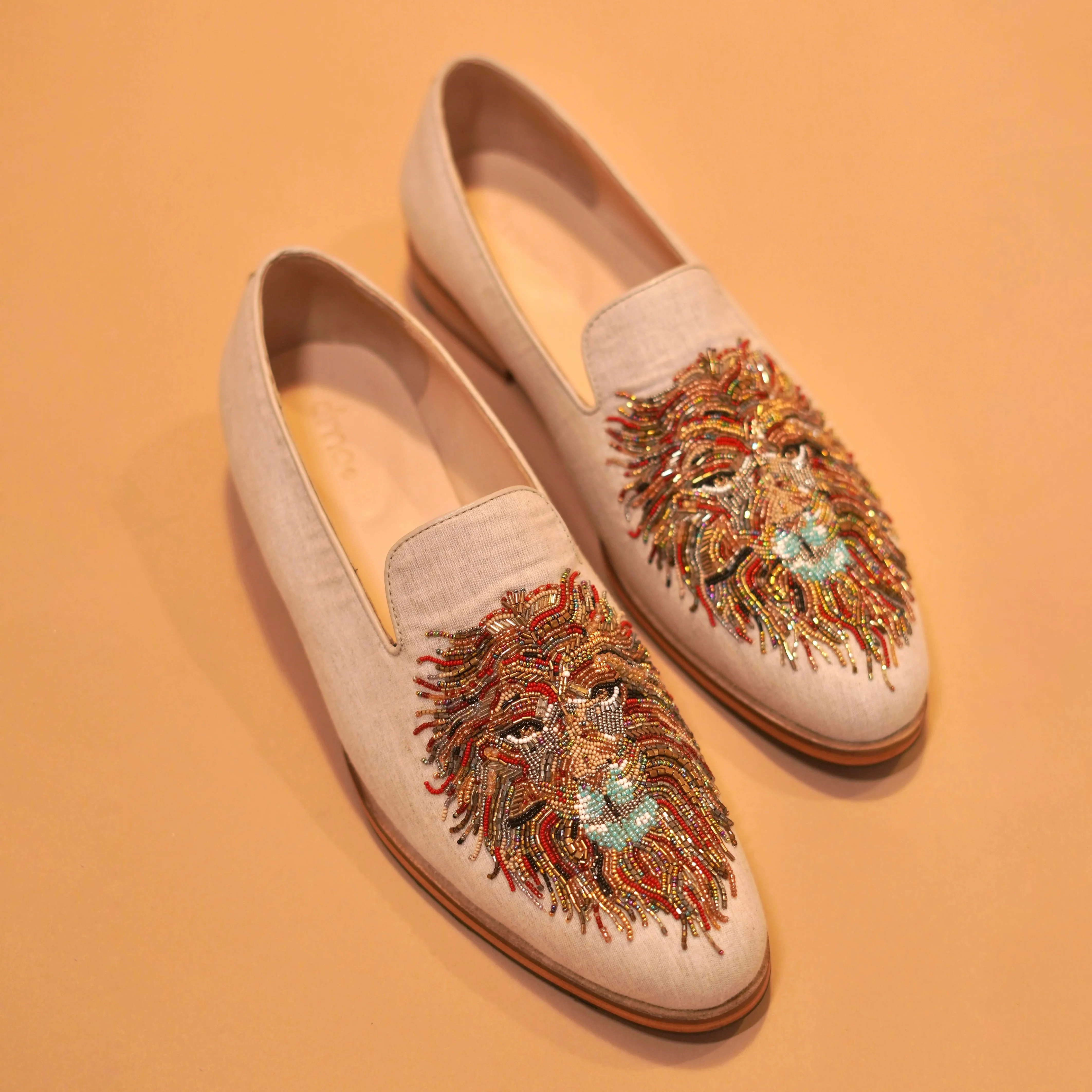Avorio | Ivory Raw Silk zardozi embroidered loafers - Image 3