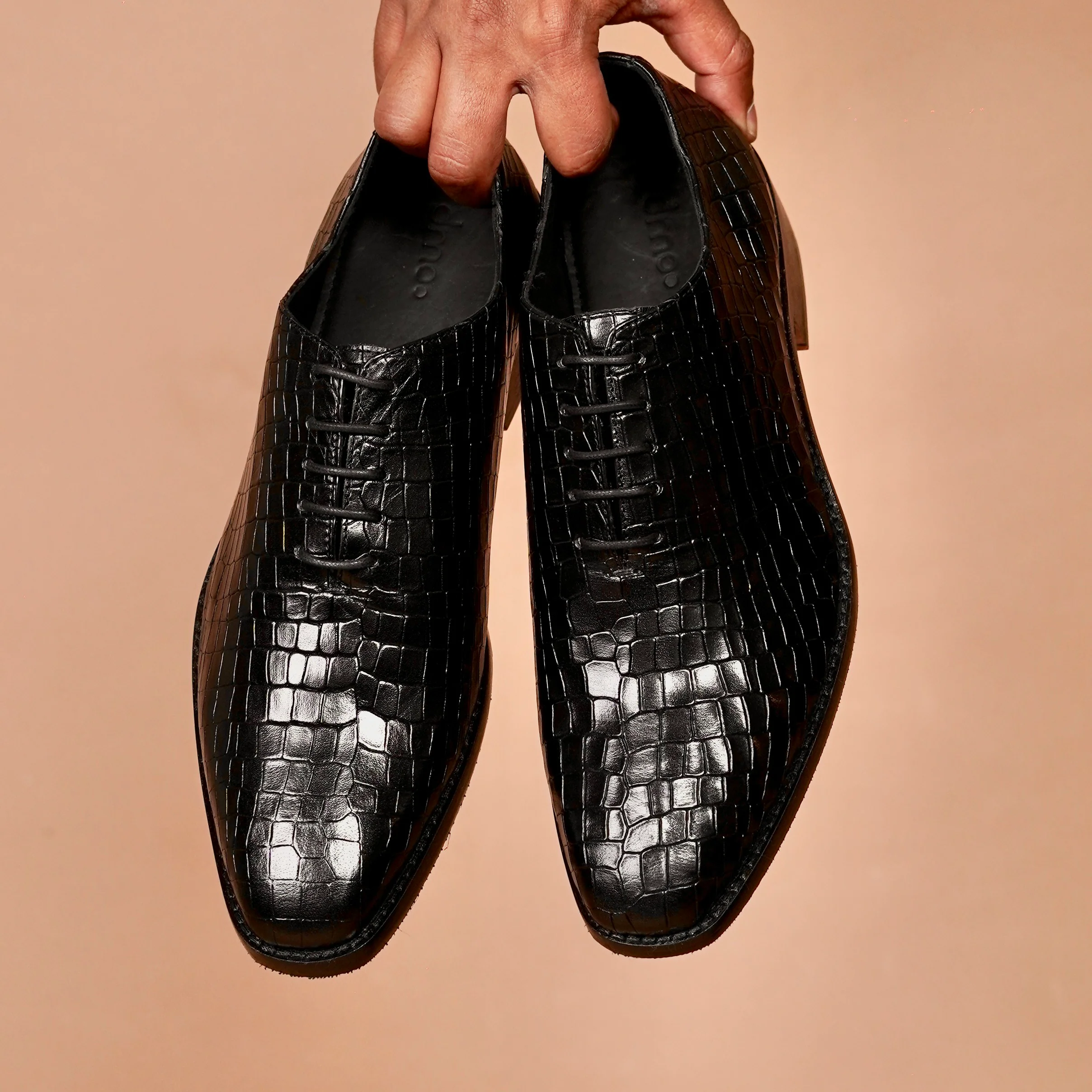 Caro Croco – Black Croc-Embossed Leather Oxford - Image 4