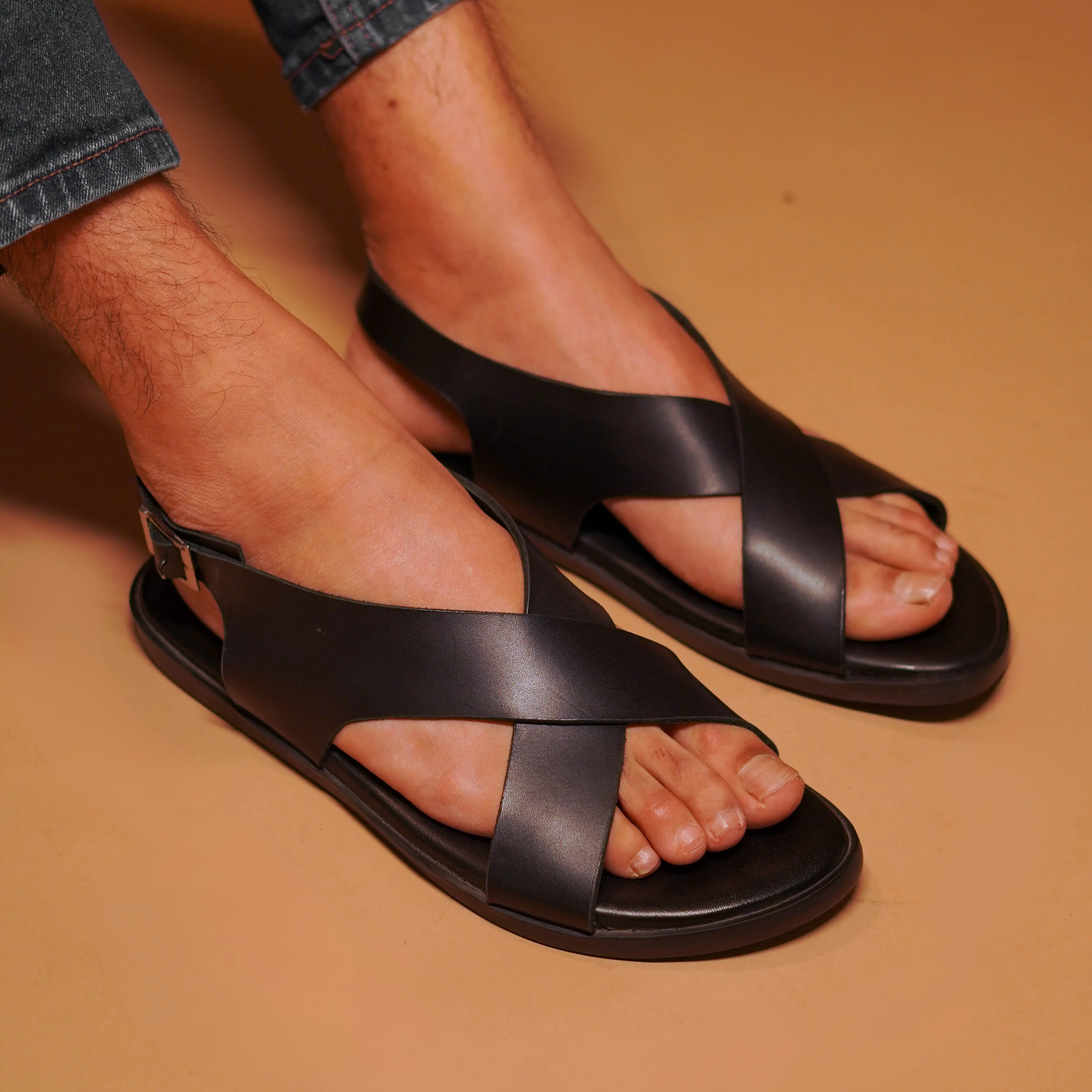 Pelle Caro | Black cross strap traditional leather sandal - Image 3