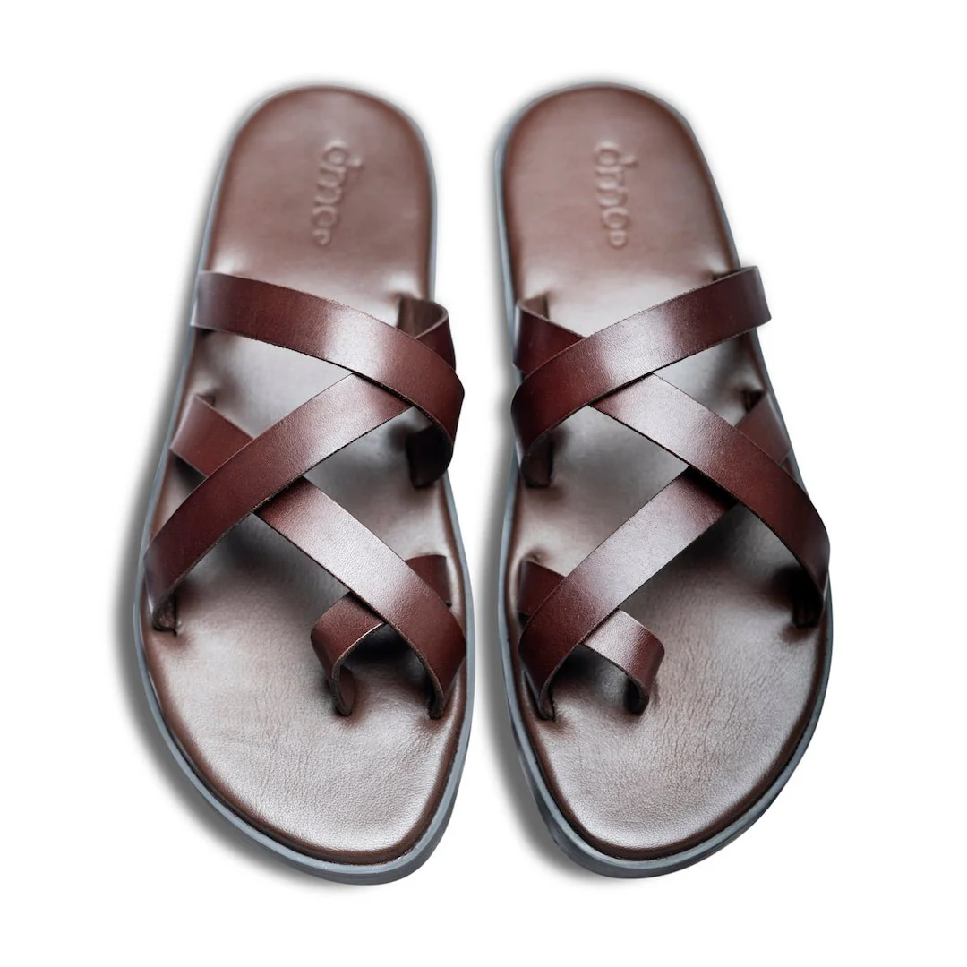 Pelle Chocro | Chocolate leather vintage chappals - Image 5