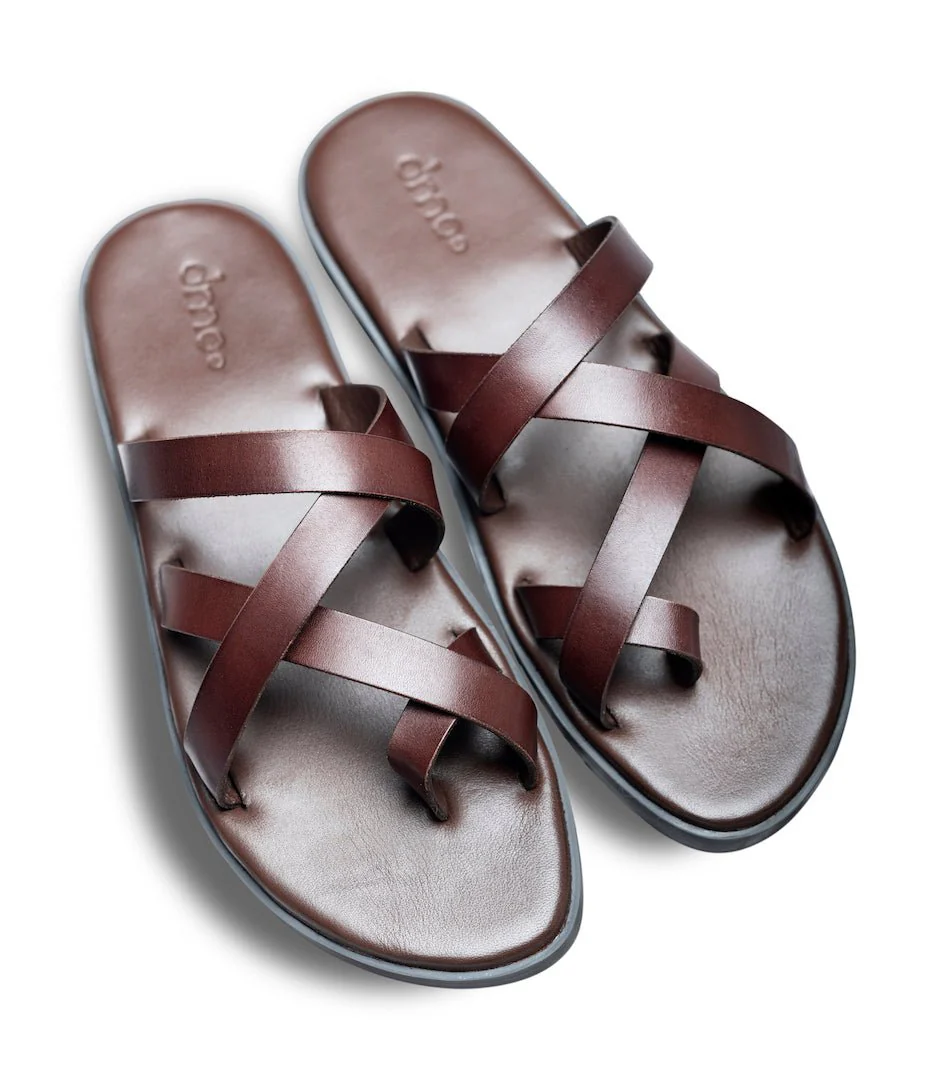 Pelle Chocro | Chocolate leather vintage chappals - Image 7