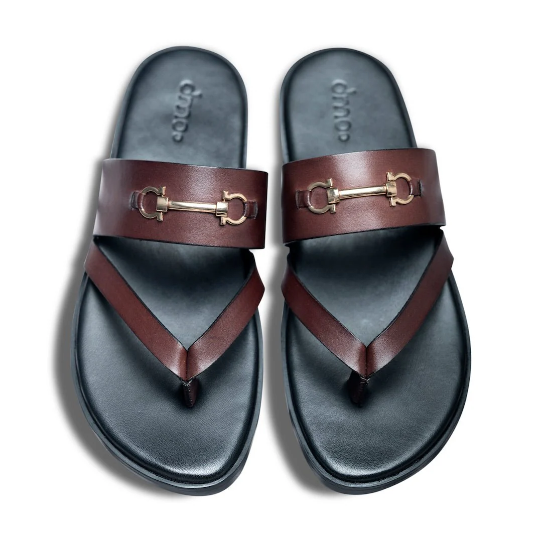 Pelle Fibio Bruno | Brown horsebit buckle leather chappals - Image 5