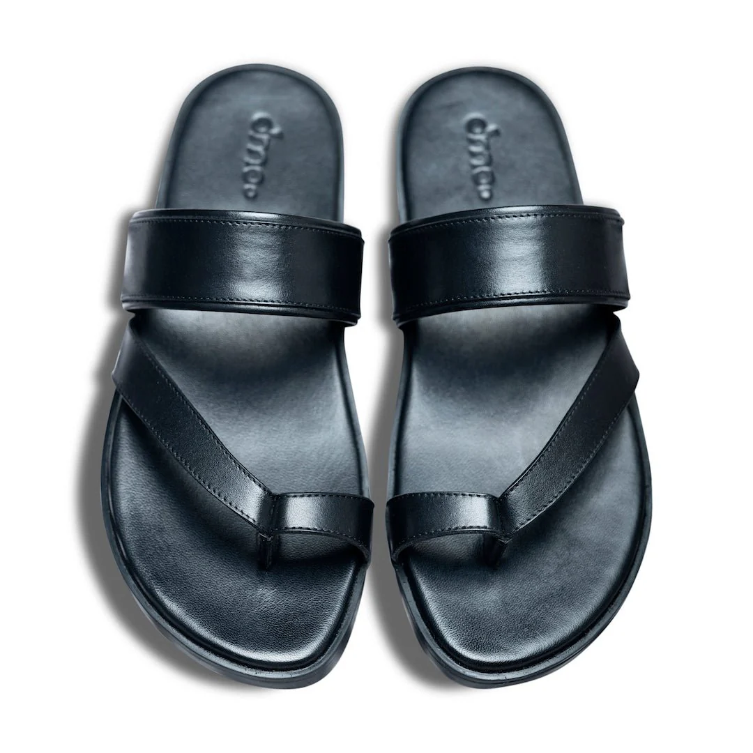 Pelle Francio Nero | Black leather sandals with toe-loop - Image 5