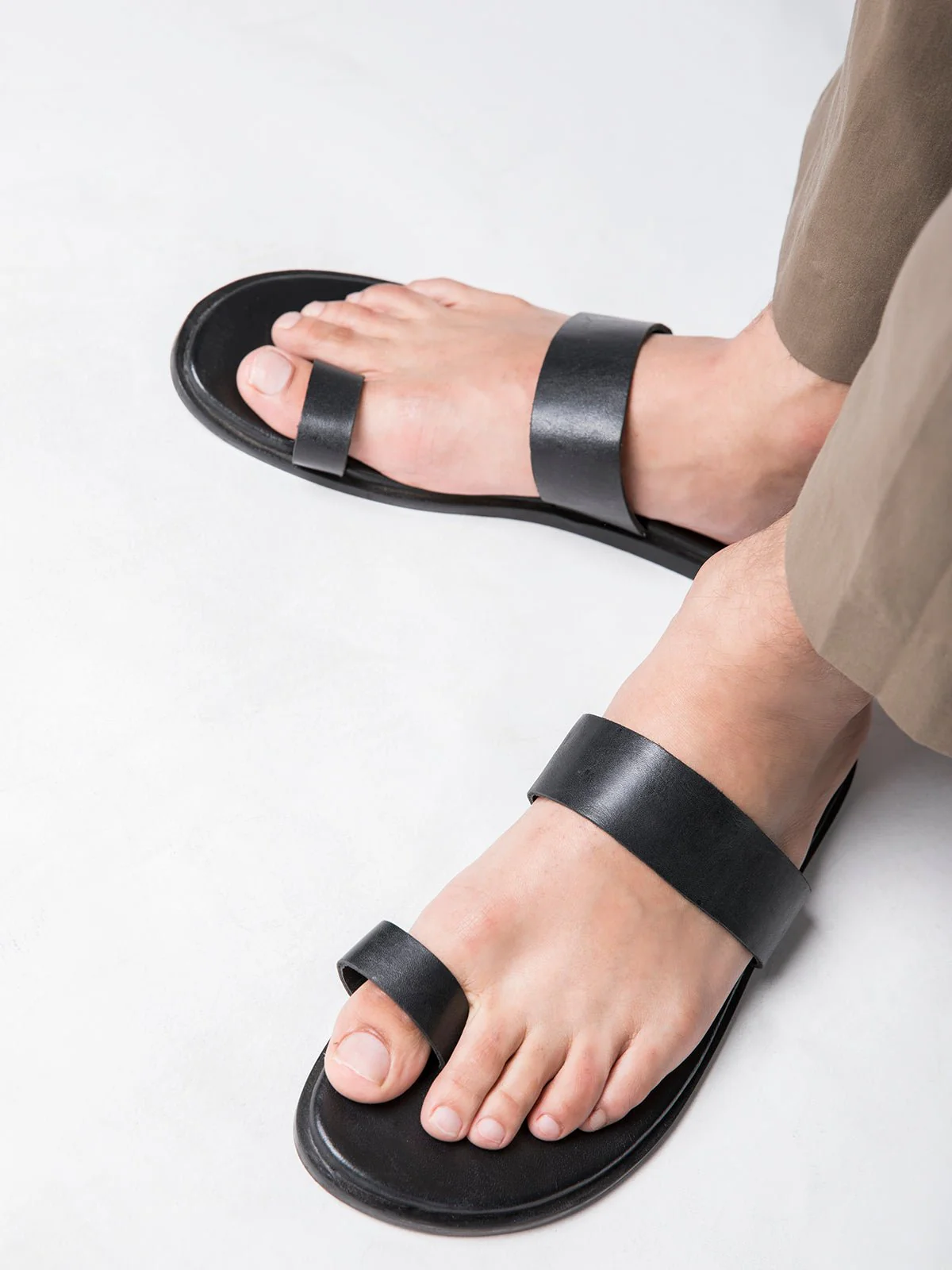 Pelle Noir | Two strap minimal style chappal with memory cushion insole - Image 8