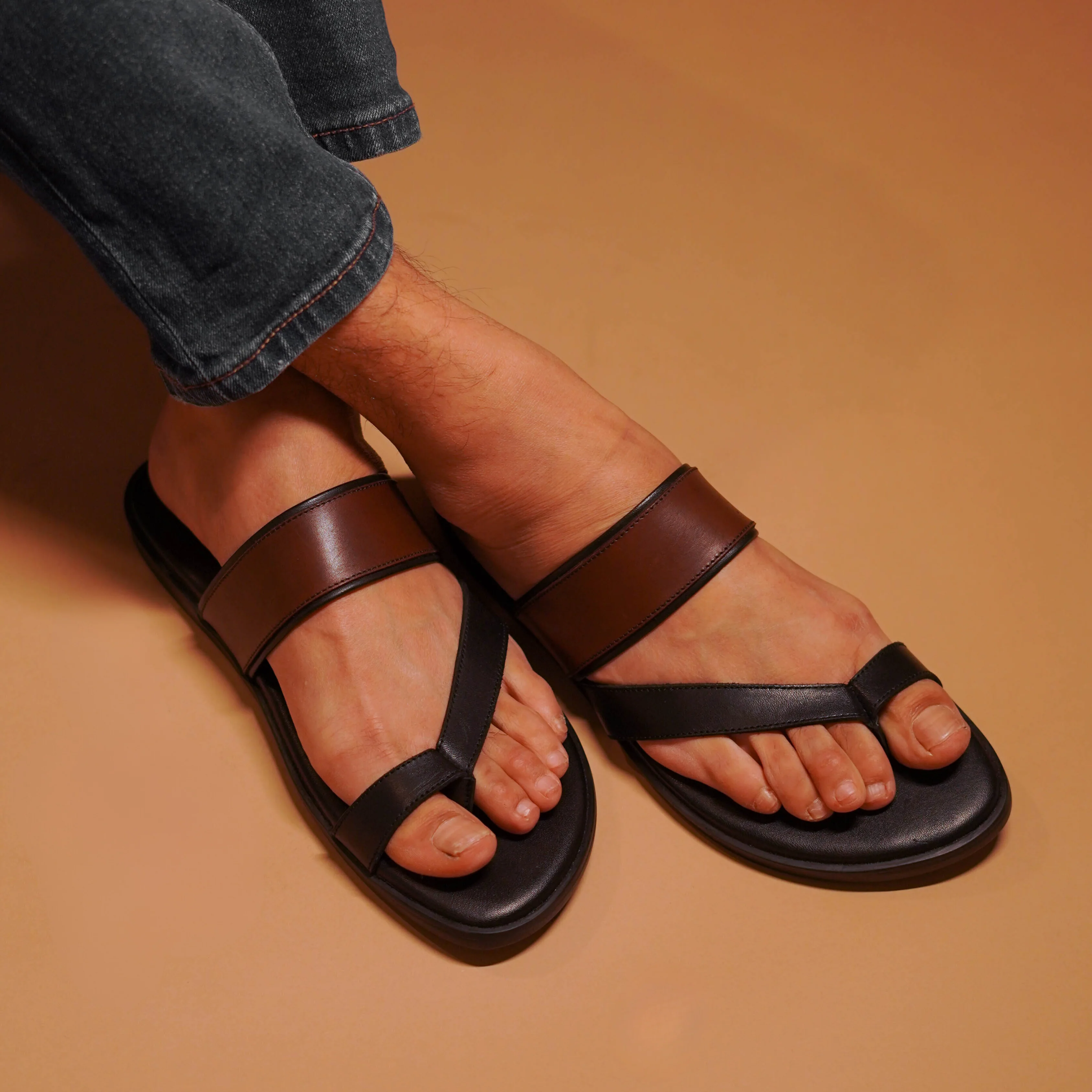 Pelle Francio | black and brown toe loop leather chappal - Image 3